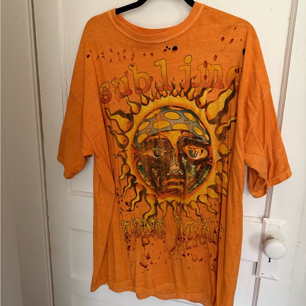 Distressed Sublime Graphic T-Shirt